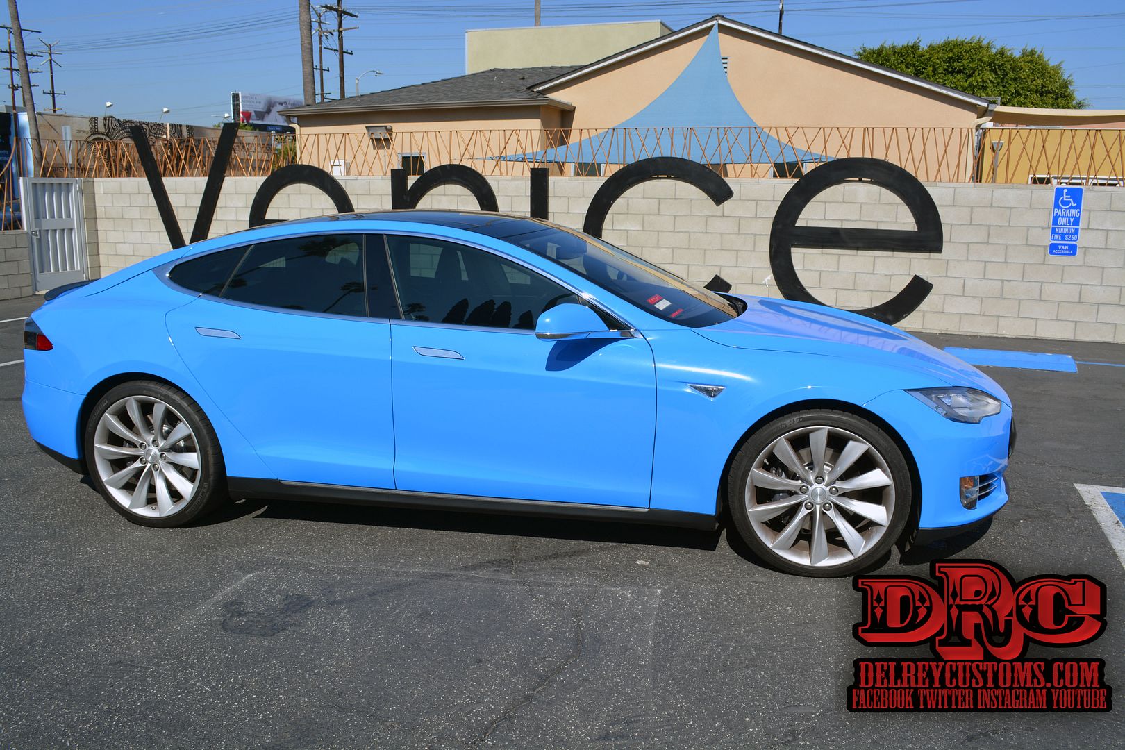 TESLA MODEL FULL AVERY VEHICLE WRAP